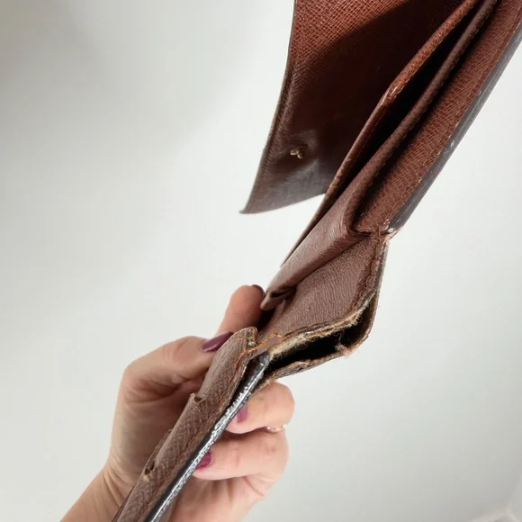 Louis Vuitton International Long Monogram Wallet - Picture 12 of 16